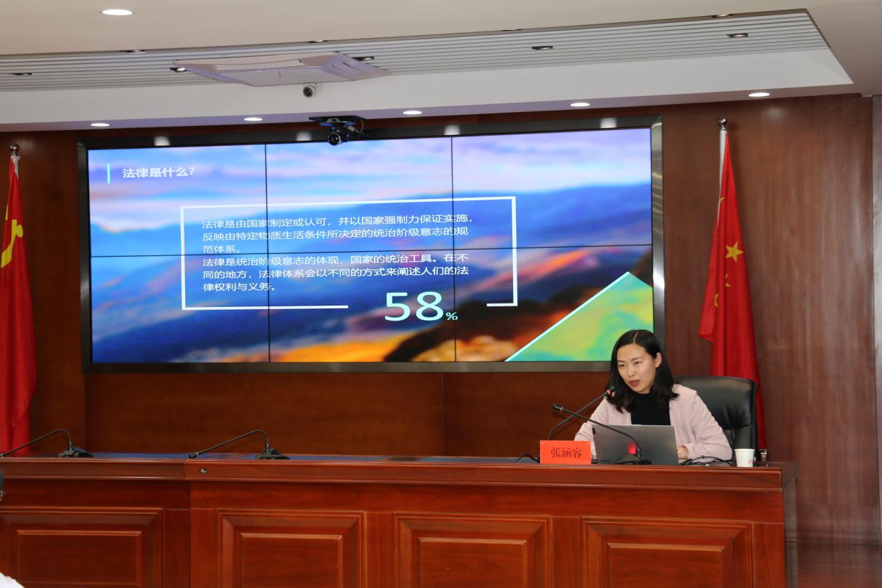 內(nèi)強素質(zhì)外樹形象 凝心聚力共謀發(fā)展——泓源公司員工綜合素質(zhì)提升培訓(xùn)活動圓滿結(jié)束(圖3) 內(nèi)強素質(zhì)外樹形象 凝心聚力共謀發(fā)展——泓源公司員工綜合素質(zhì)提升培訓(xùn)活動圓滿結(jié)束(圖3)