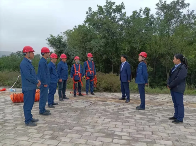 防患未然 未雨綢繆--泓源能源供應(yīng)公司開展2021年供熱突發(fā)事件綜合應(yīng)急演練(圖6) 防患未然 未雨綢繆--泓源能源供應(yīng)公司開展2021年供熱突發(fā)事件綜合應(yīng)急演練(圖6)