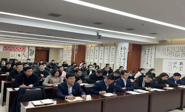 市產投集團召開劃轉企業(yè)全體員工會議(圖2) 市產投集團召開劃轉企業(yè)全體員工會議(圖2)