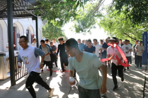 助力文旅市場 展示產(chǎn)投風(fēng)采——市產(chǎn)投集團(tuán)組織開展員工登山比賽活動(圖2) 助力文旅市場 展示產(chǎn)投風(fēng)采——市產(chǎn)投集團(tuán)組織開展員工登山比賽活動(圖2)