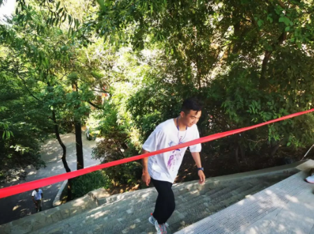 助力文旅市場 展示產(chǎn)投風(fēng)采——市產(chǎn)投集團(tuán)組織開展員工登山比賽活動(圖8) 助力文旅市場 展示產(chǎn)投風(fēng)采——市產(chǎn)投集團(tuán)組織開展員工登山比賽活動(圖8)