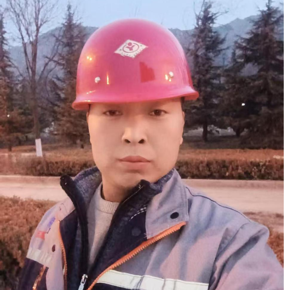 中共平?jīng)鍪谢A(chǔ)產(chǎn)業(yè)投資集團(tuán)有限公司委員會(huì)關(guān)于對(duì)2024年度“產(chǎn)投榜樣”進(jìn)行公示的公告(圖4)